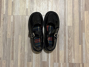 shiny-mary-janes-shoes